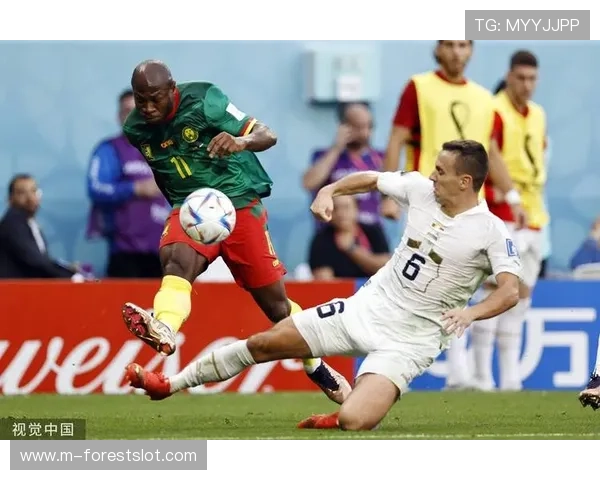 达胡德反超球是否越位？VAR沉默引球迷讨论