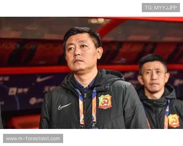 香港男手教练谈职业联赛初体验：业余球队的专业化挑战