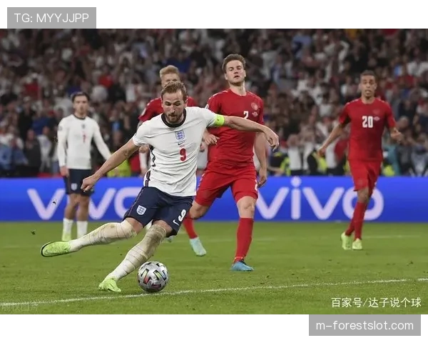 从争议判罚到绝杀：详解米兰vs巴黎一役的戏剧性五分钟